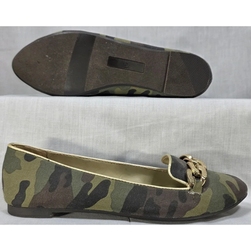 New Directions Sycamore Camo Chain Loafer Flats‎ Gold Trim Green Brown Size 8.5